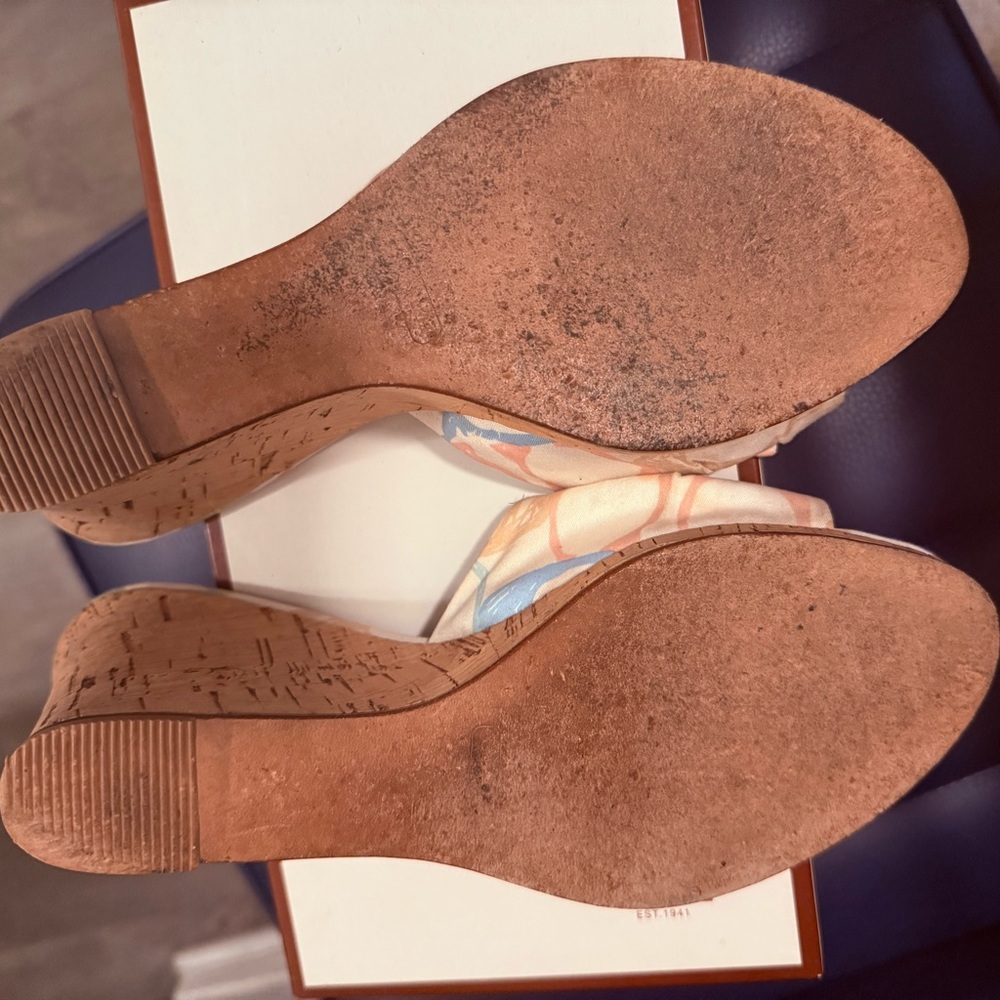 🛍️ Coach Signature Fabric Hobo Bag & Matching Wedge Sandals Set 🛍️ - Picture 7 of 9